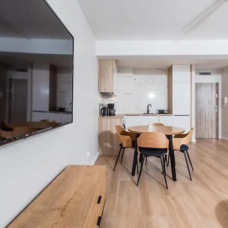 아파트 Klifowa 53 *